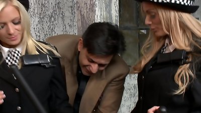 Carly Parker And Cassie young smash A guy Till He ejaculates